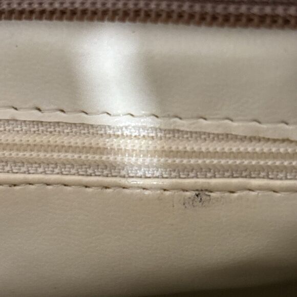 Anne Klein Calderon Shoulder Bag Lion Logo Leather Tan 11x7.5” Zipper Purse - Picture 16 of 16